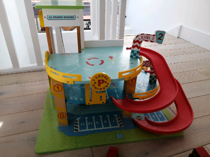 le toy van le grand garage